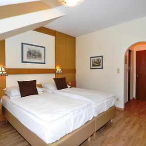 Dreibettzimmer